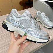 Women's casual sports shoes